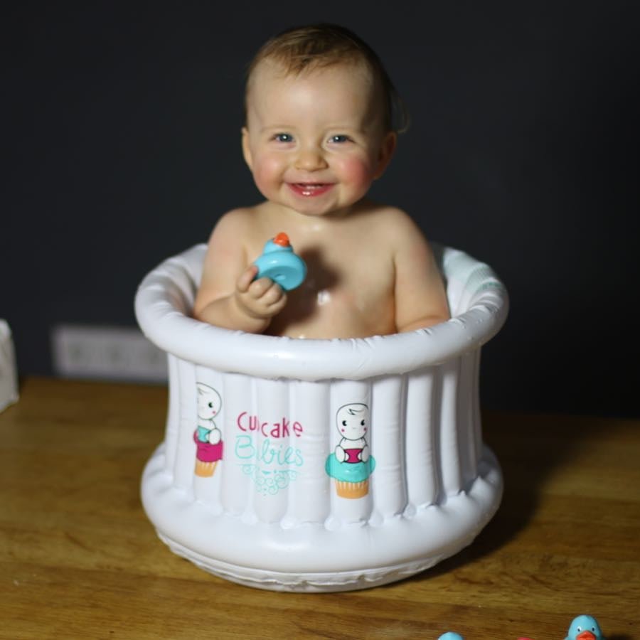 Acheter une baignoire bébé sécurisée : le guide 2026 - Cupcake Babies Europe