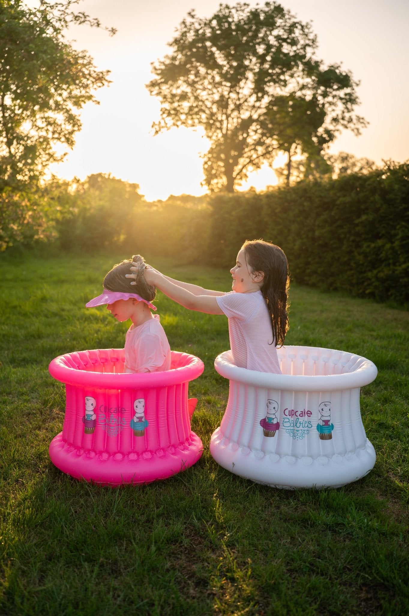 Cupcake Babies BIG inflatable bath with pump for kids 1 to 8 Years - Cupcake Babies Europe